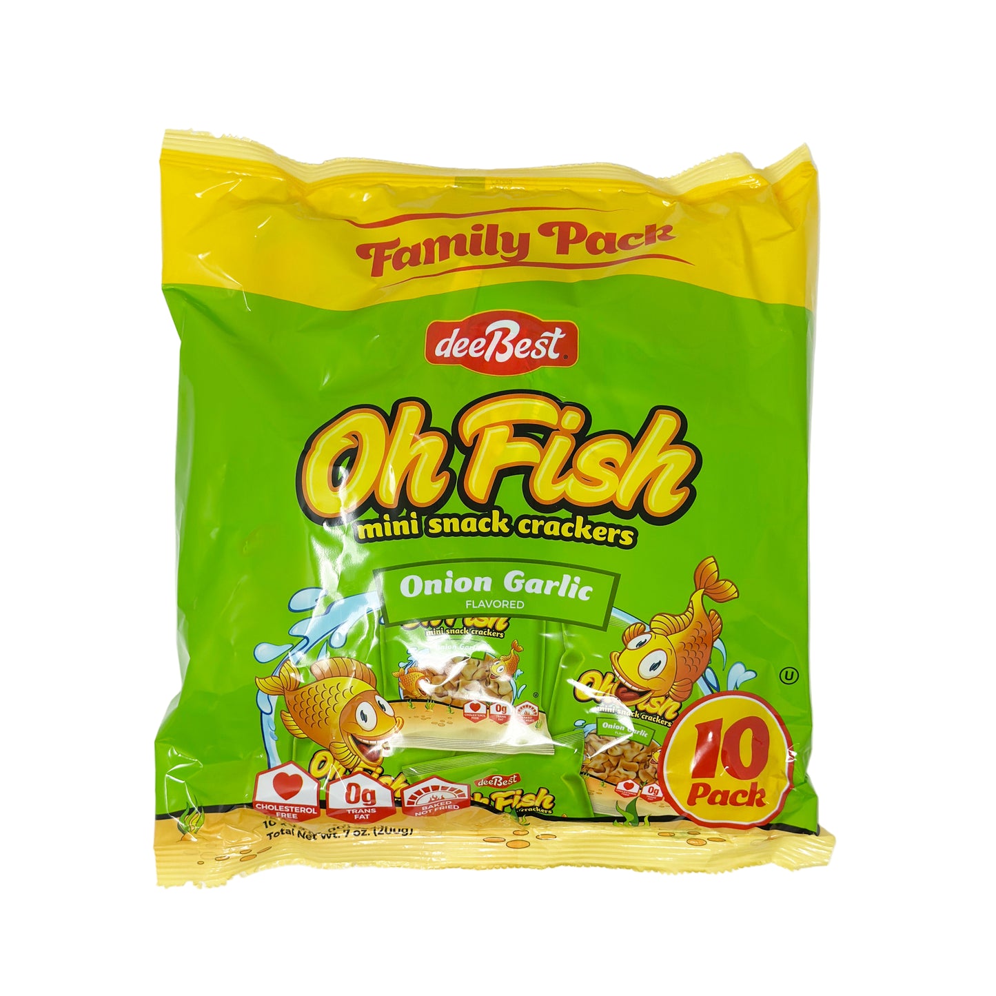 A packaged deeBest Oh Fish Mini Snack Cracker with onion and garlic flavor, featuring a green and yellow design with images of onion and garlic, and a cartoon fish. The pack indicates it is a 10-pack and the size is 7 oz.